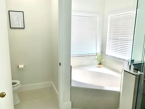 4400 Lake Lucerne Circle, West Palm Beach, FL 33409