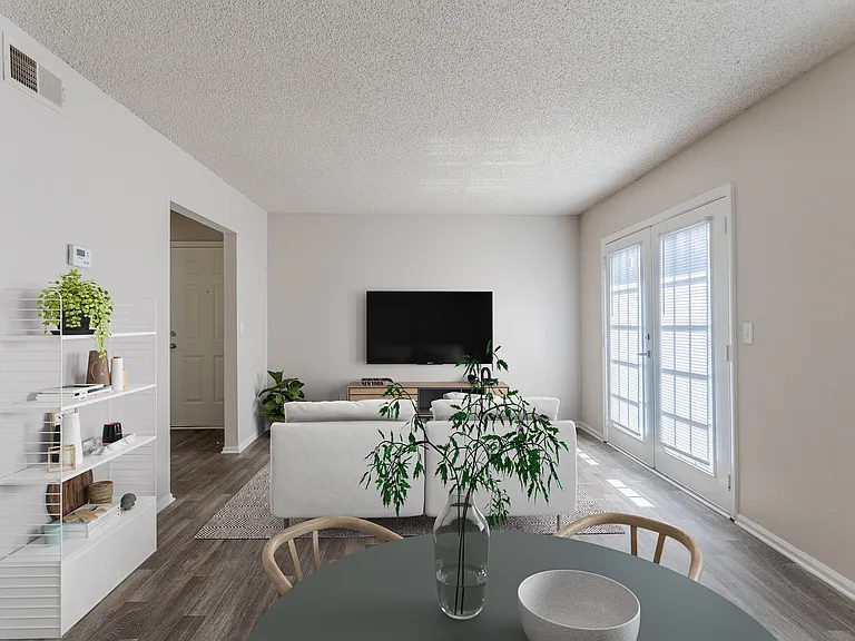 Hickory Lake Apartments — Photo 6