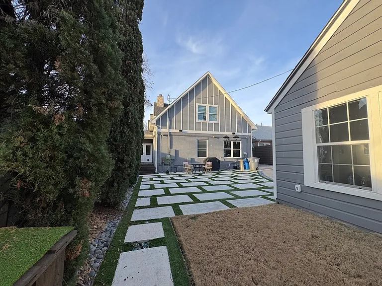 5726 Mercedes Ave — Photo 18