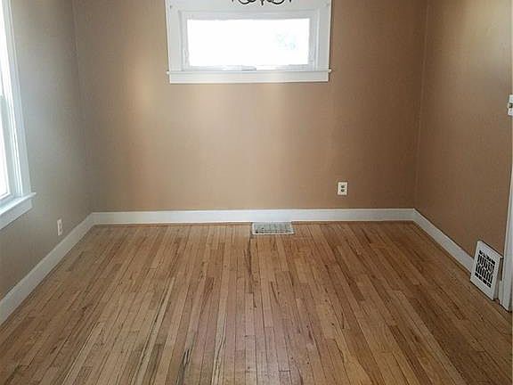 5th image of 314 Malverne Dr