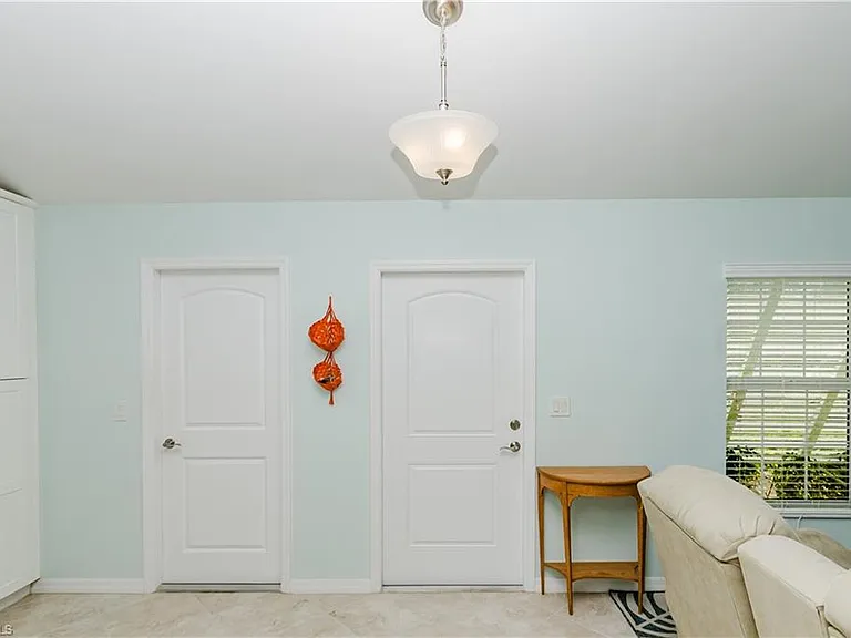11693 Oakland Dr — Photo 6