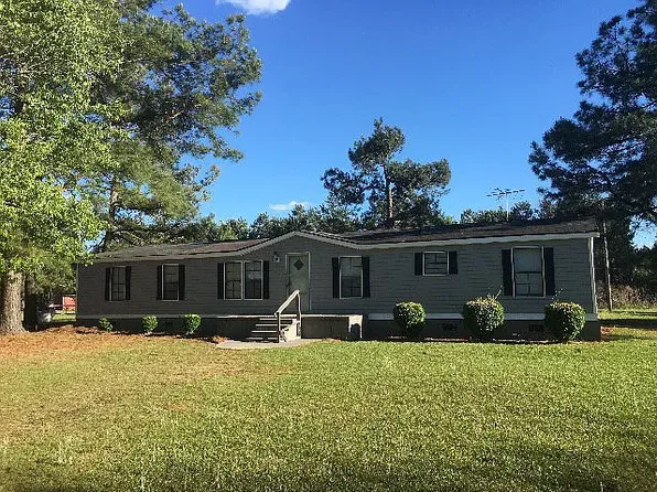 1038 Viking Ct, Manning, SC 29102