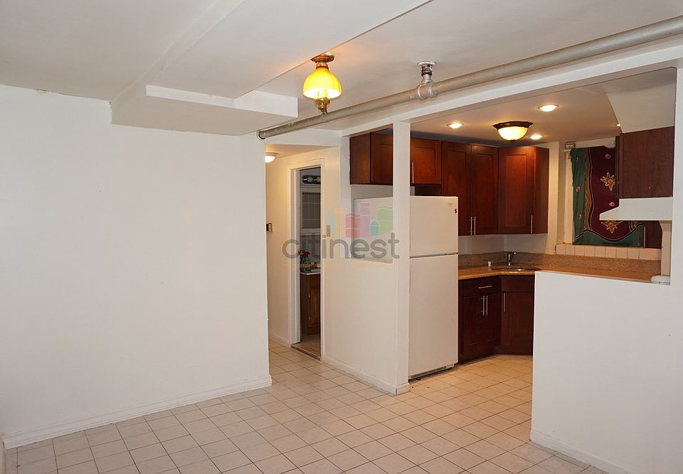 1st image of 338 Lincoln Pl #31