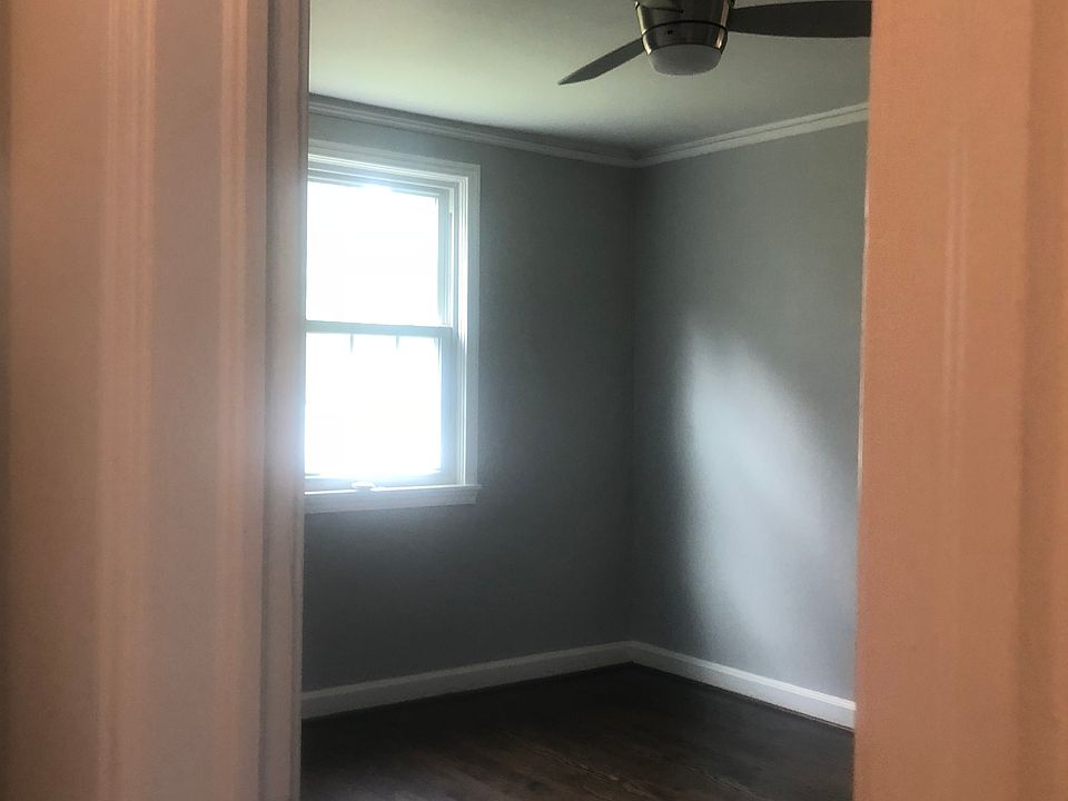 Large rooms. Bright!