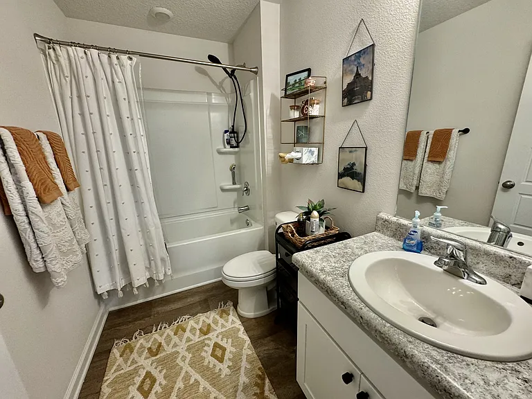 7569 Steeplechase Blvd — Photo 10