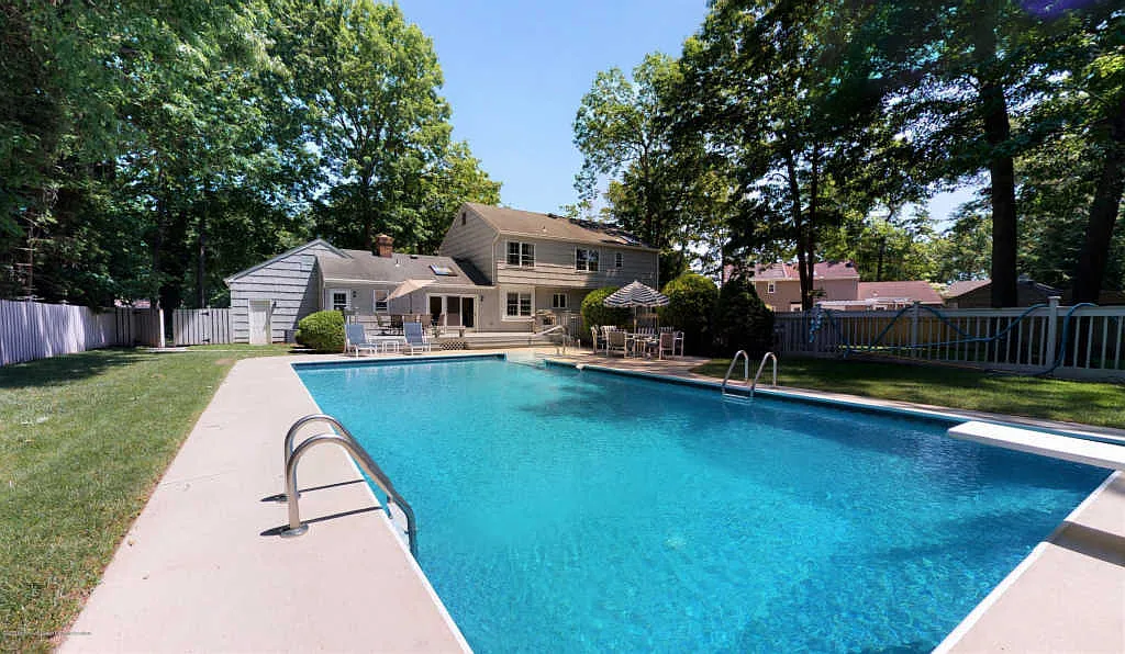 1810 Rolling Ridge Ln photo 1