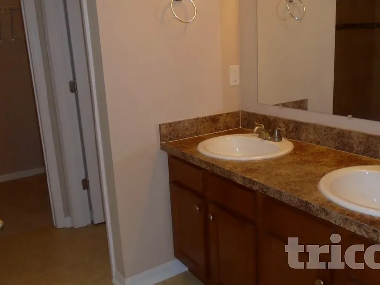703 Bainbridge Loop — Photo 10