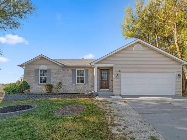 36 Glen Meadows Dr, Troy, MO 63379