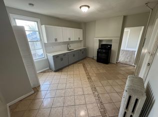 118 Ridgewood Ave #2B, Newark, NJ 07108