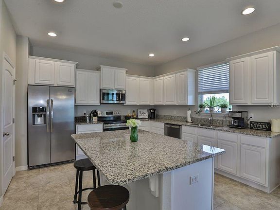 3rd image of 2438 Silver View Dr
