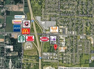 528 N 40th St, Springdale, AR 72762