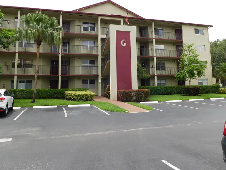 12800 SW 7th Ct #115 — Photo 3