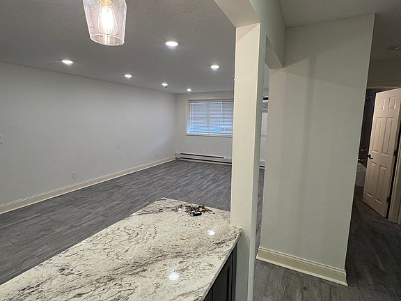 2nd image of 60 Stevens St W #1