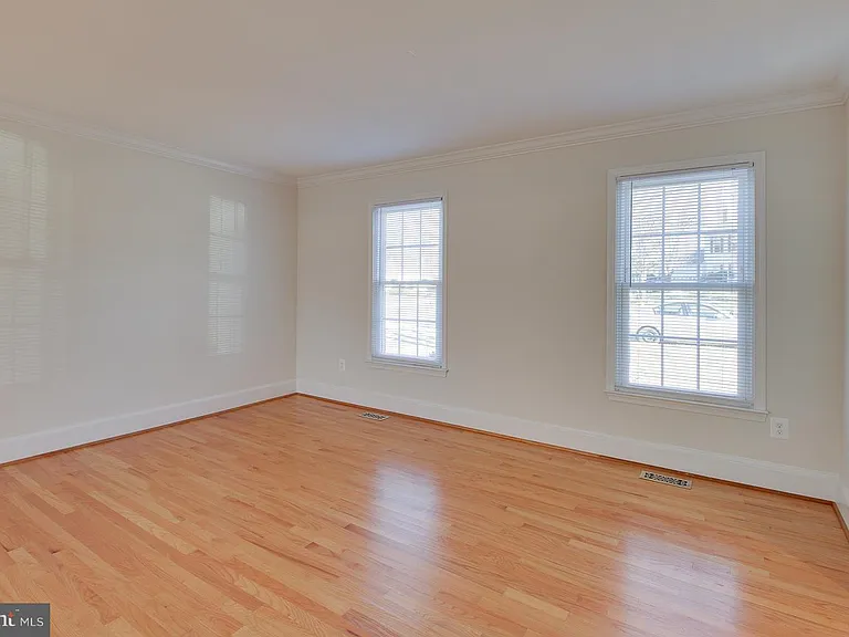 5400 Hampton Forest Way — Photo 5