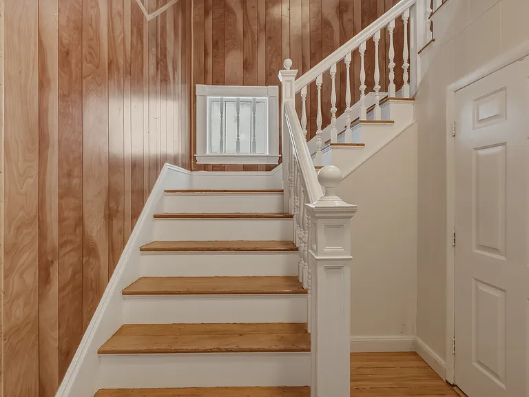 14 Magnolia Sq #3 — Photo 2