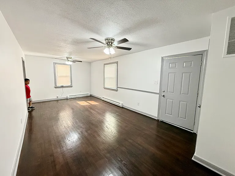 4713 Caldwell Ave — Photo 10