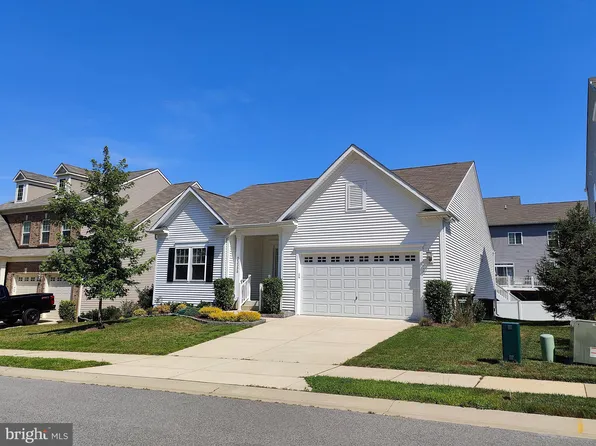 23398 Lilliflora Dr, California, MD 20619