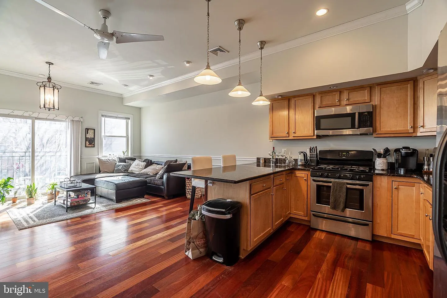 2 bed, 1242 sqft, $2,275 — Photo 1
