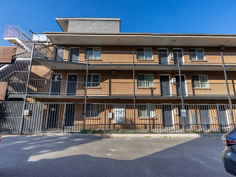 Lofts @ 1418 — Photo 9