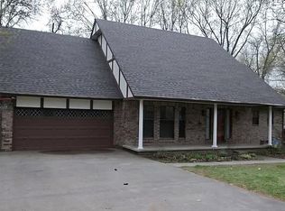 328 Hickory Dr, Tahlequah, OK 74464