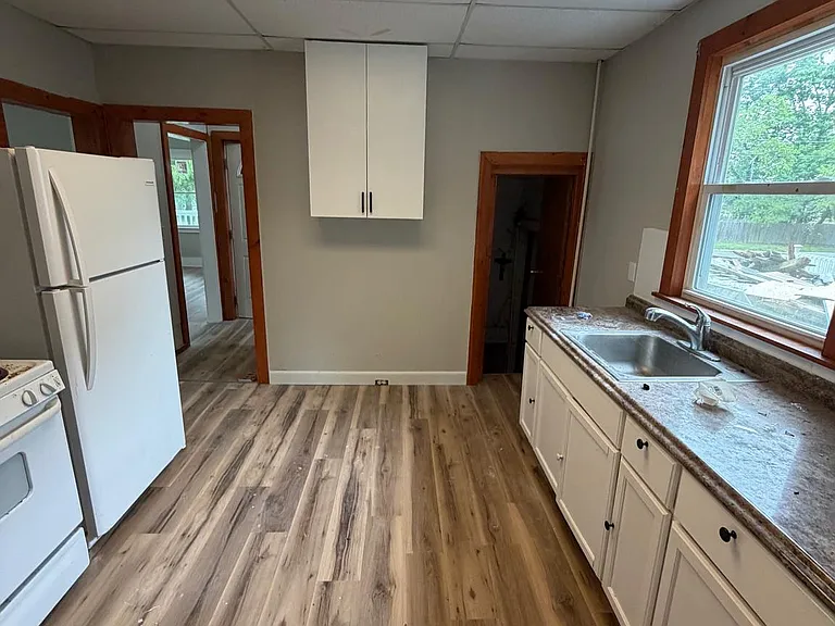 513 Madison Ave — Photo 5