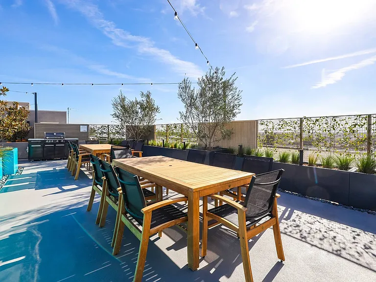MODERNO Axis Luxury Living — Photo 30