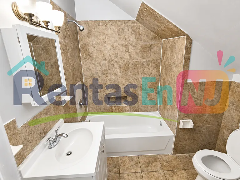 96 Lindsley Ave #3B — Photo 6