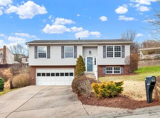 119 Tangleview Dr, White Oak, PA