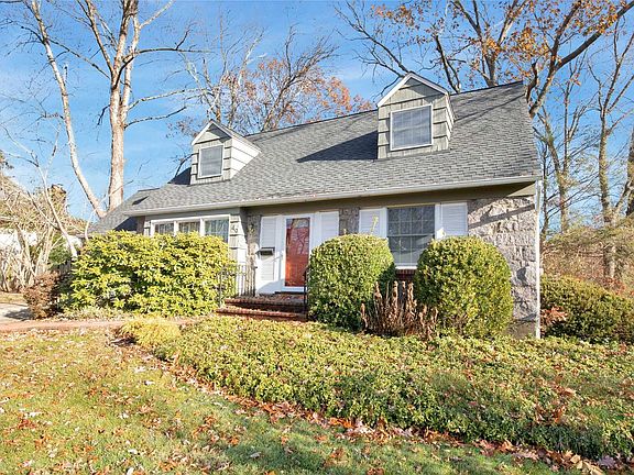 2nd image of 49 Simpson Dr