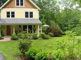 26 Mountain Laurel Path, Northampton, MA 01062