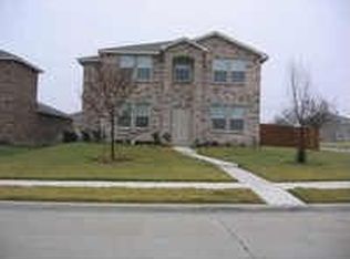 1028 Babbling Brook Ln, Lancaster, TX 75134