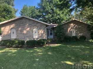 2411 Springmill Rd, Findlay, OH 45840