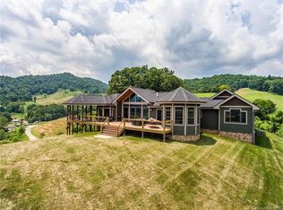 2486 Rabbit Skin Rd, Waynesville, NC 28785