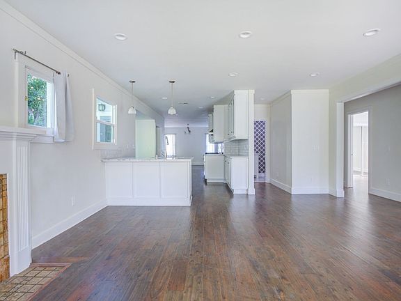 5th image of 1544 Casa Grande St