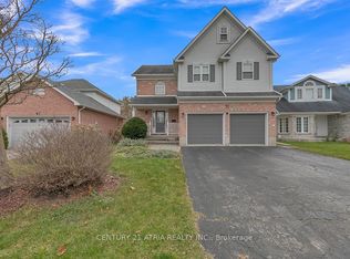 51 Oliver Ct, Kitchener, ON N2N 3E7