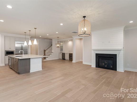 5th image of 5723 Heirloom Crossing Ct