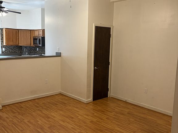 4th image of 427 Maclay St