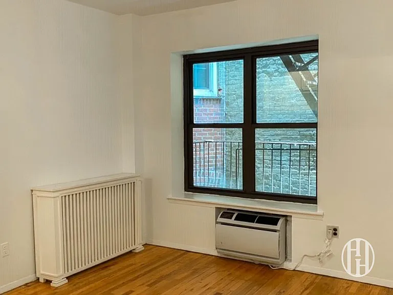160 E 91st St #2B — Photo 7