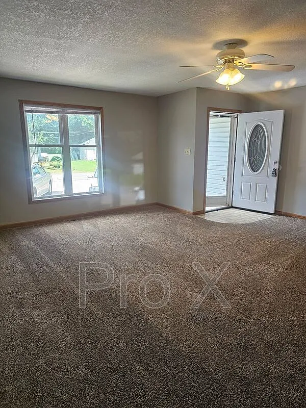 3 bed, 3.0 bath, $1,200 — Photo 3