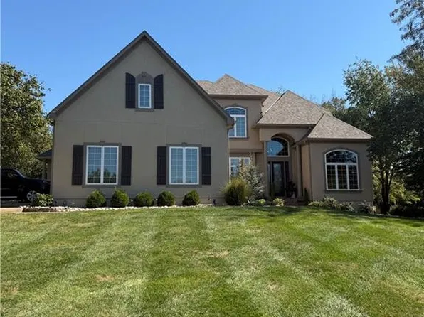 311 NW Rockwood Ct, Lees Summit, MO 64081