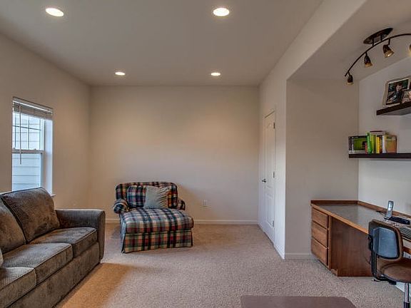 3rd image of 47 Makenna Ln
