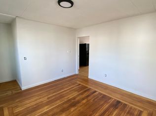 705 Dyer Ave, Cranston, RI 02920