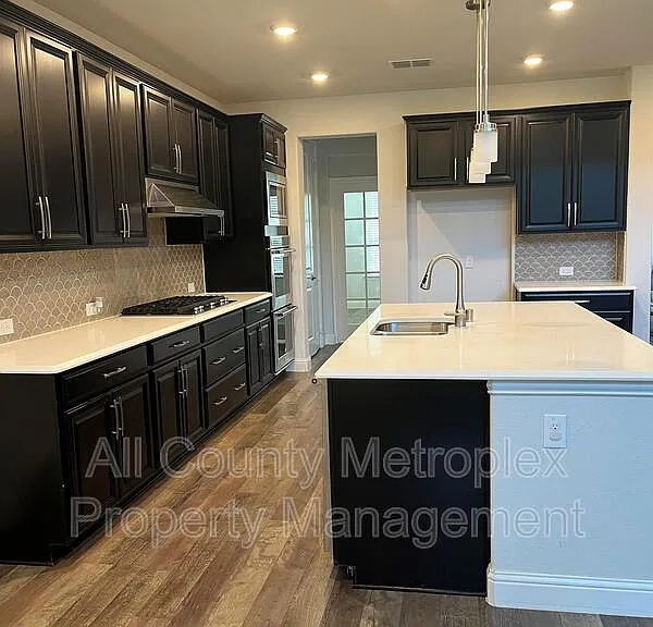 3577 Hathaway Ct — Photo 4