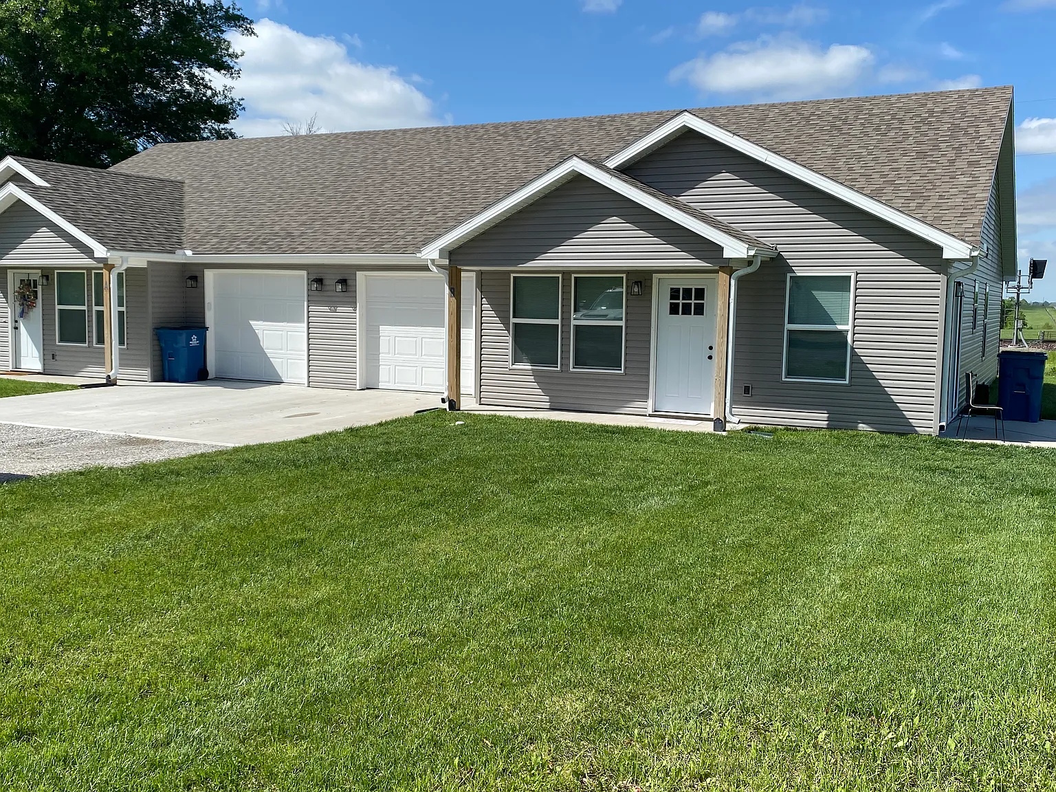 3 bed, 1161 sqft, $1,450 — Photo 1