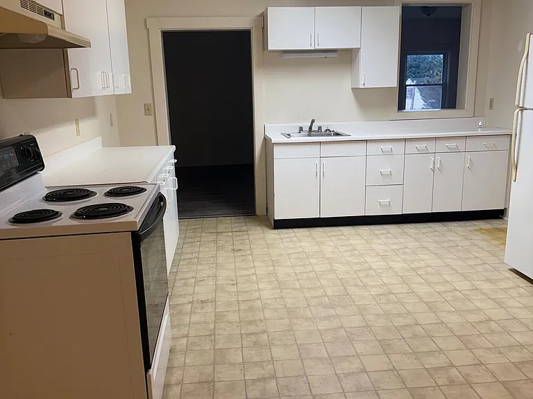 1 Center St #2 — Photo 2