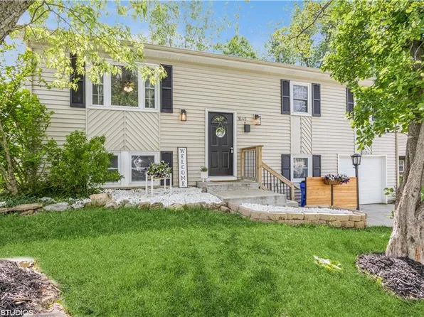 1645 W Brittany Dr, Olathe, KS 66061