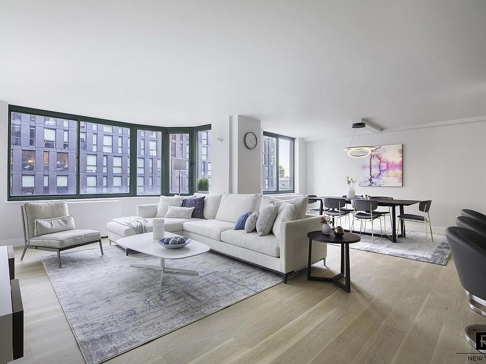 1st image of 275 Greenwich St APT 6D