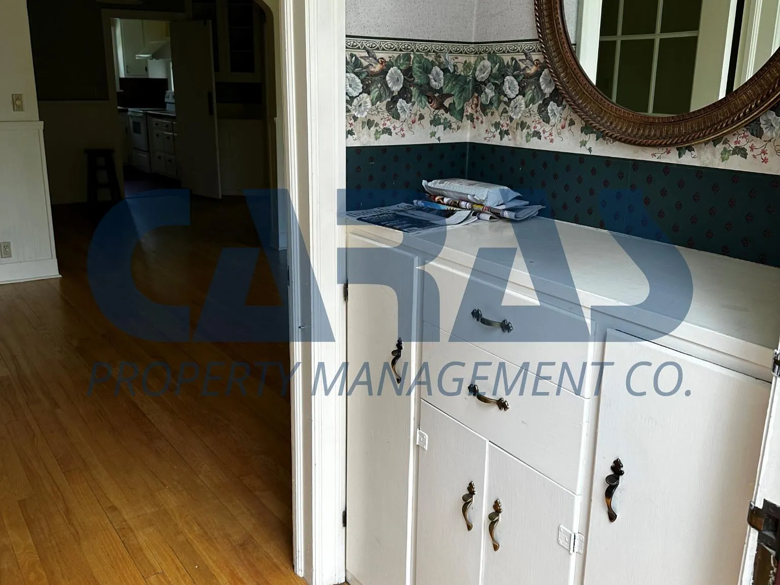 4 bed, 2576 sqft, $2,400 — Photo 3