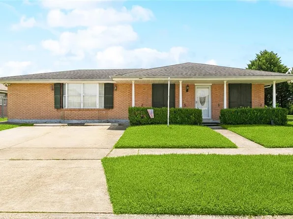 2225 Veronica Dr, Chalmette, LA 70043