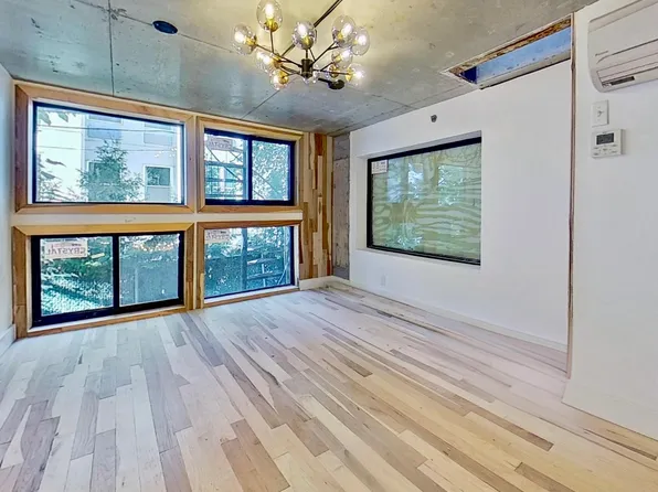 27 Montrose Avenue image 28 of 30